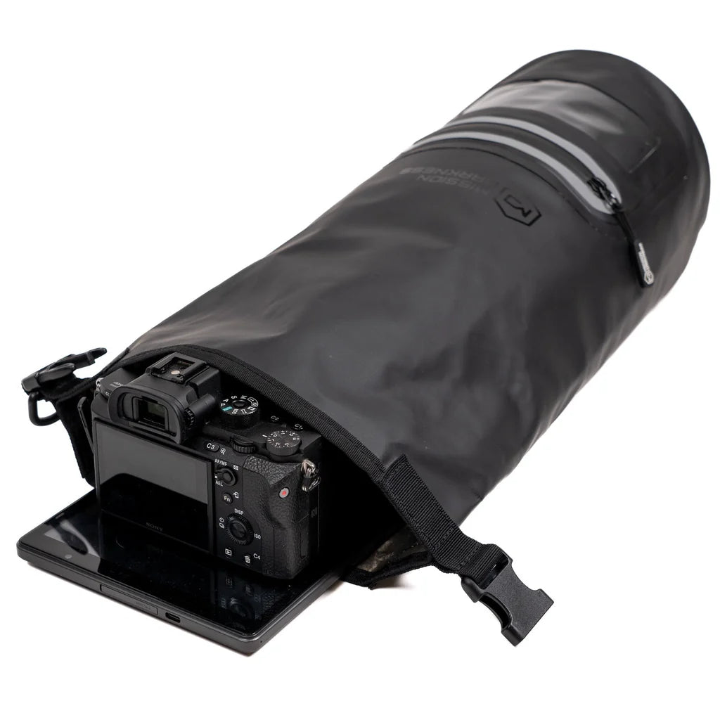 Mission Darkness™ Dry Shield Faraday Drybag, 7 L