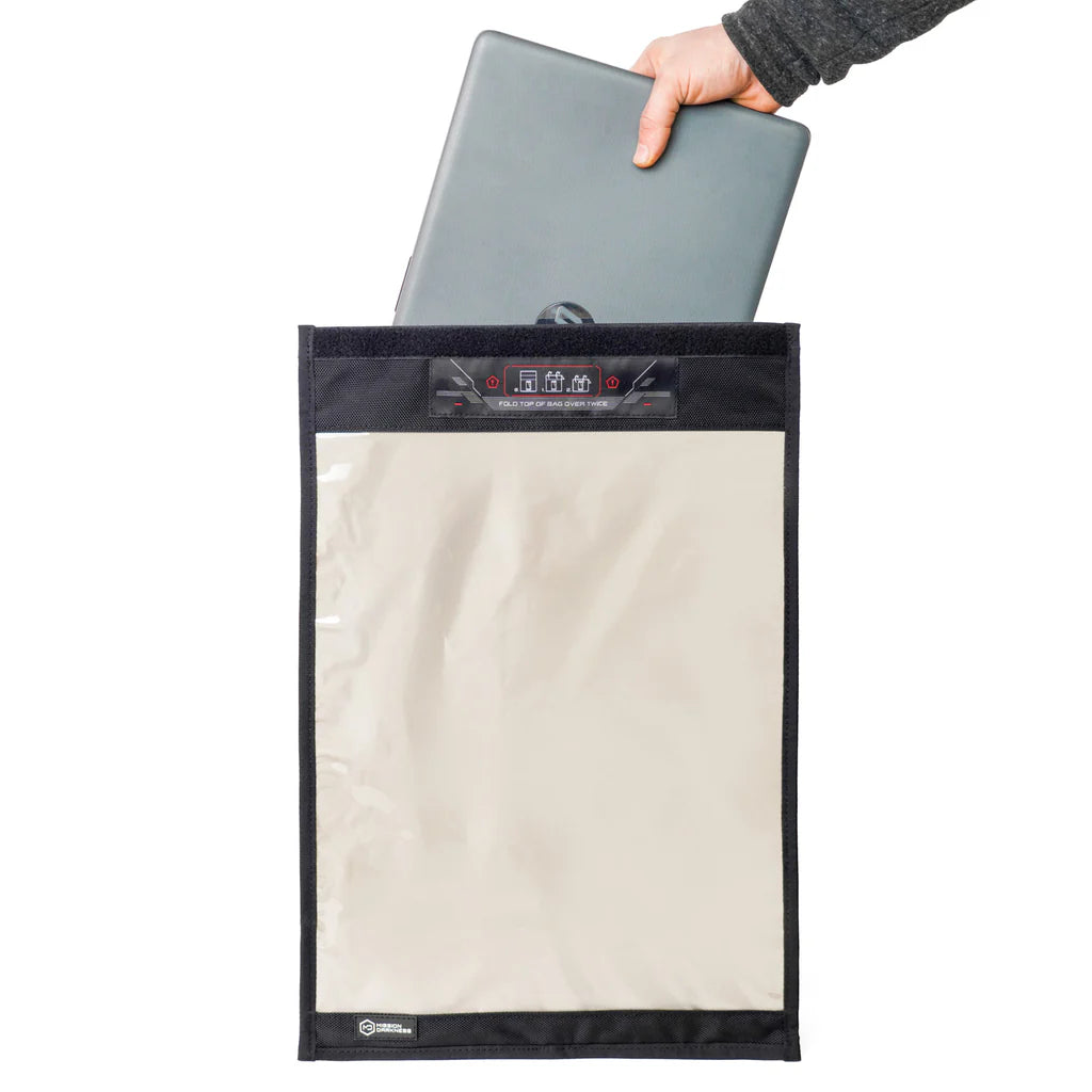 Mission Darkness™ Faradaybag for Laptop, med vindu