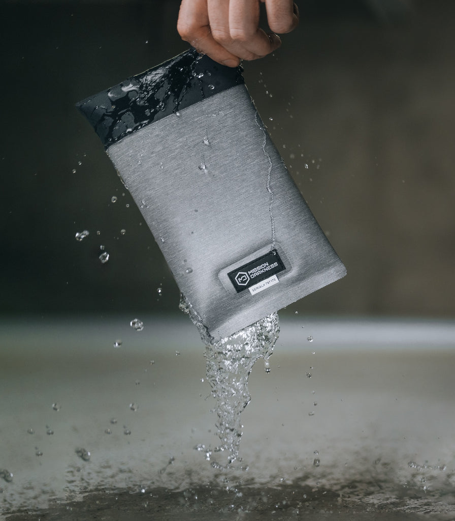 Mission Darkness™ Dry Shield Faradaybag for mobiltelefoner