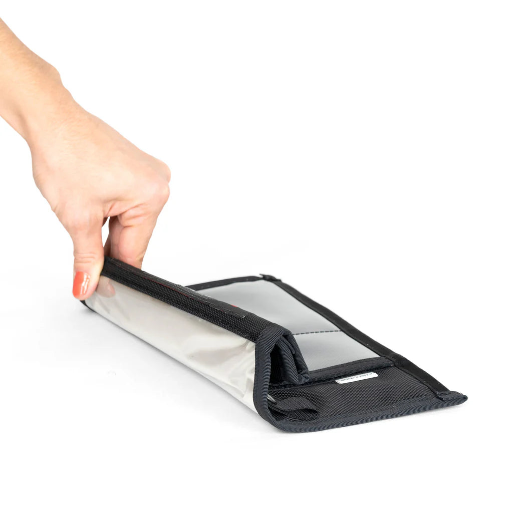 Mission Darkness™ NeoLok Faradaybag for mobil, med vindu