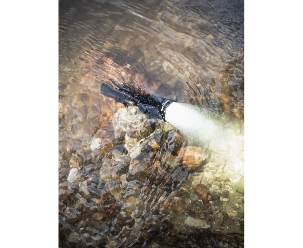 Armytek Dobermann Pro Magnet USB - varmt eller kaldt lys