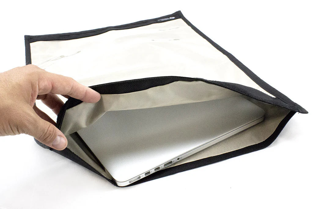Mission Darkness™ Faradaybag for Laptop, med vindu